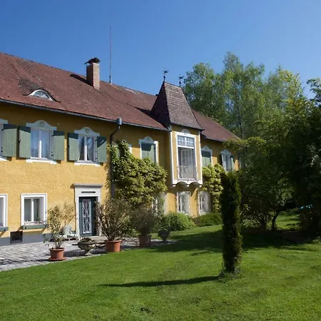 Schloss Pesenbach Im Freizeitland