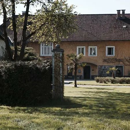 Schloss Pesenbach Im Freizeitland 아파트 *