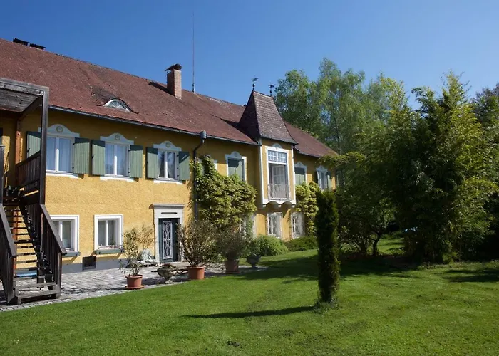 Schloss Pesenbach Im Freizeitland